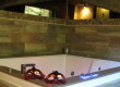 Salon kąpielowy z jacuzzi